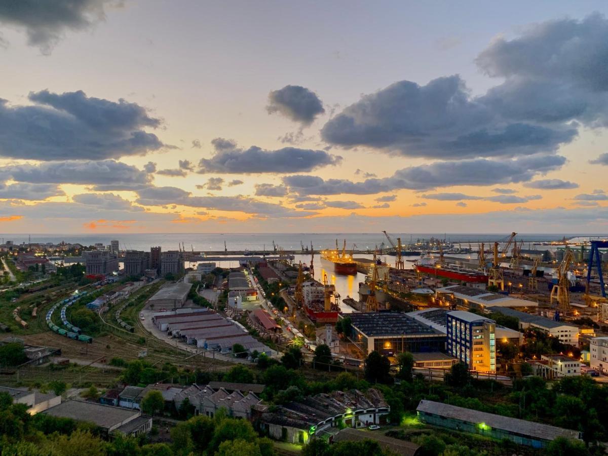 Rooftop Apt With Large Harbor View Terrace Констанца Екстер'єр фото